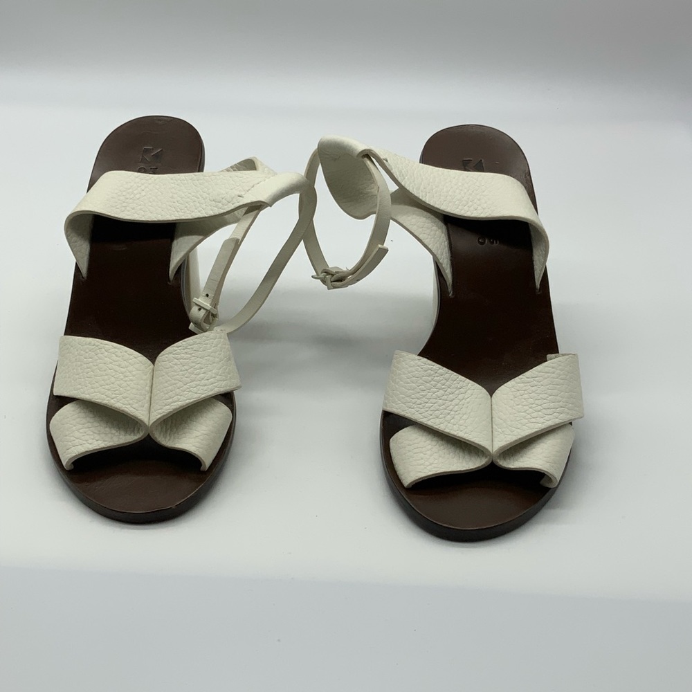 Mercedes Castillo Heels - Picture 3 of 5